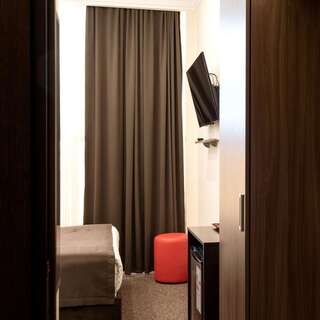 Отель Гостиница «ЖанаОтель» Актау Двухместный номер эконом-класса с 1 кроватью или 2 отдельными кроватями-4